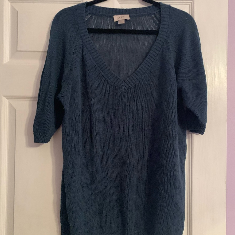 Blue short sleeved sweater